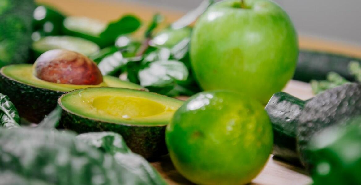 Czy dieta ma wpływ na zdrowie włosów i jakie zmiany żywieniowe są zalecane?