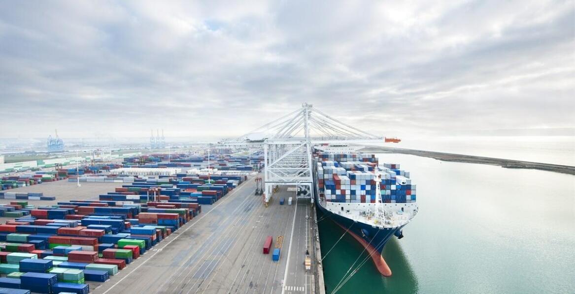 Wciągany na maszt system a tradycyjne rozwiązania – porównanie