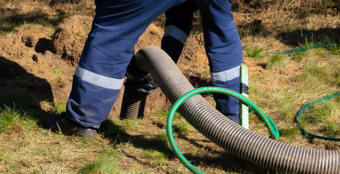 Jak skutecznie rozwiązać problem zatkanych rur kanalizacyjnych?