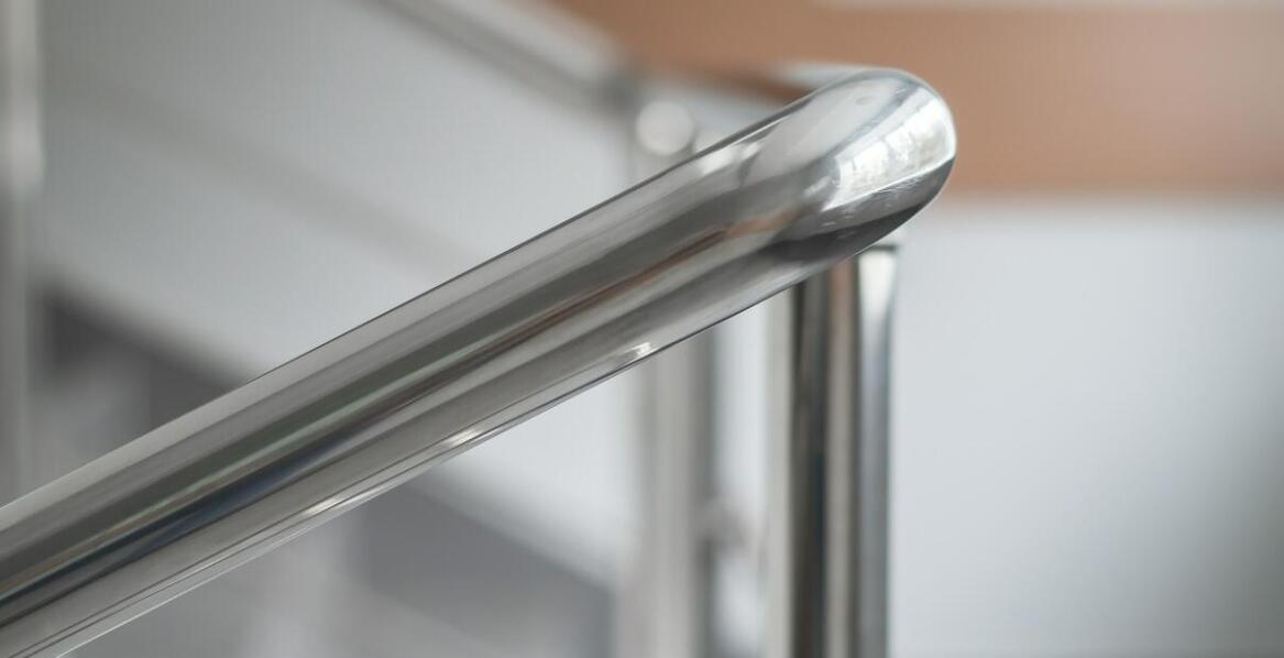 Rola niklowania w zwiększaniu odporności na korozję metali kolorowych