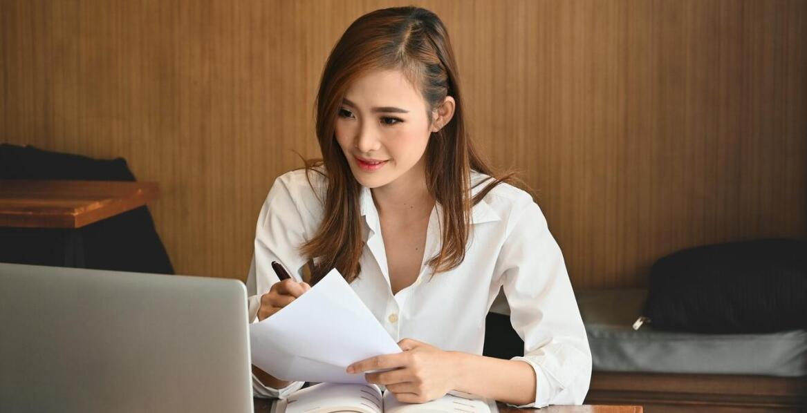 Tłumaczenie przysięgłe dokumentów prawnych: Cena a jakość