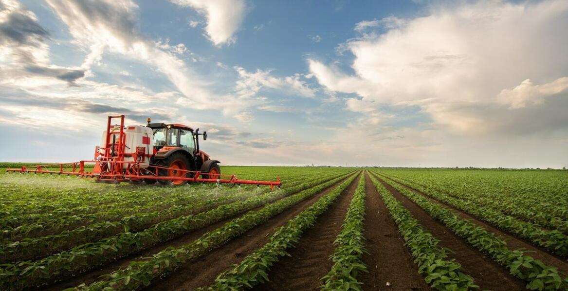 Automatyzacja maszyn rolniczych dzięki zaawansowanym stacjom ups