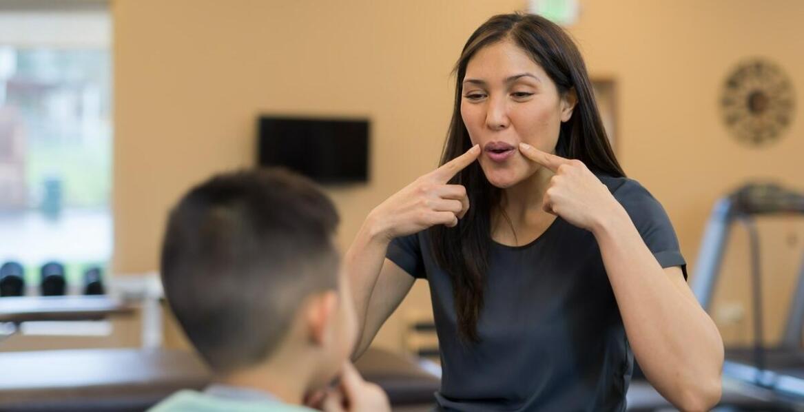 Wpływ treningu mięśni twarzy na procesy starzenia się skóry