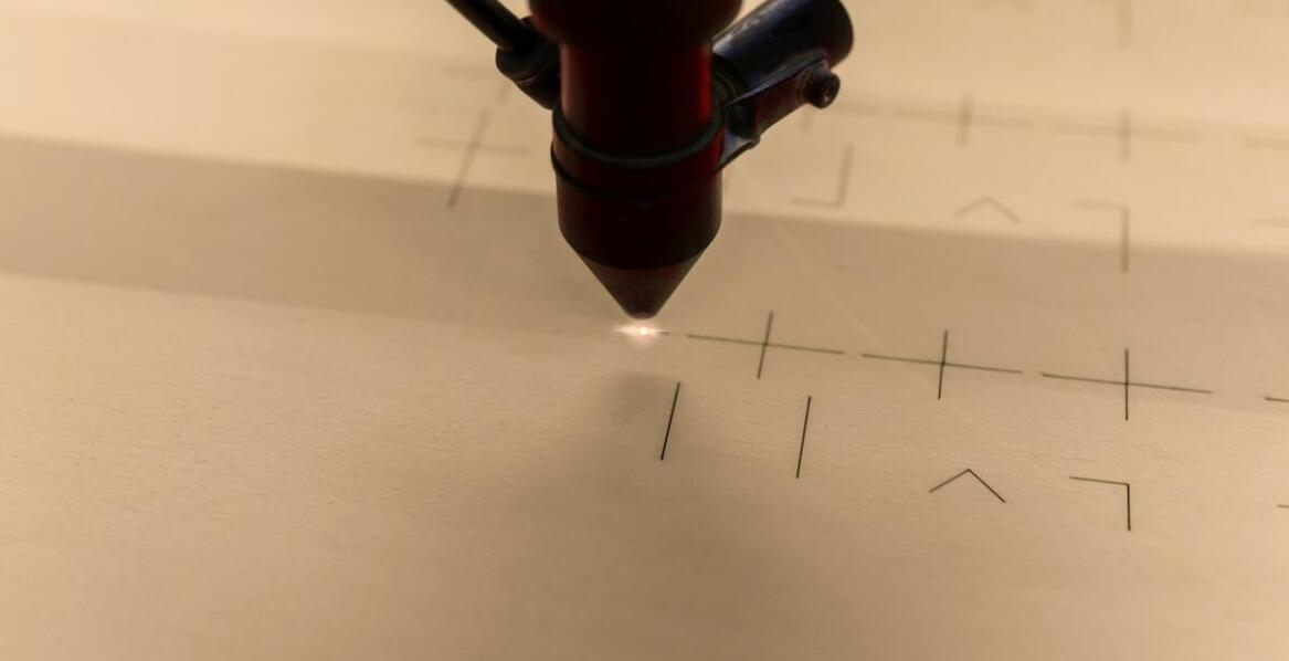 Grawerowanie laserowe na bawełnie: co warto wiedzieć?