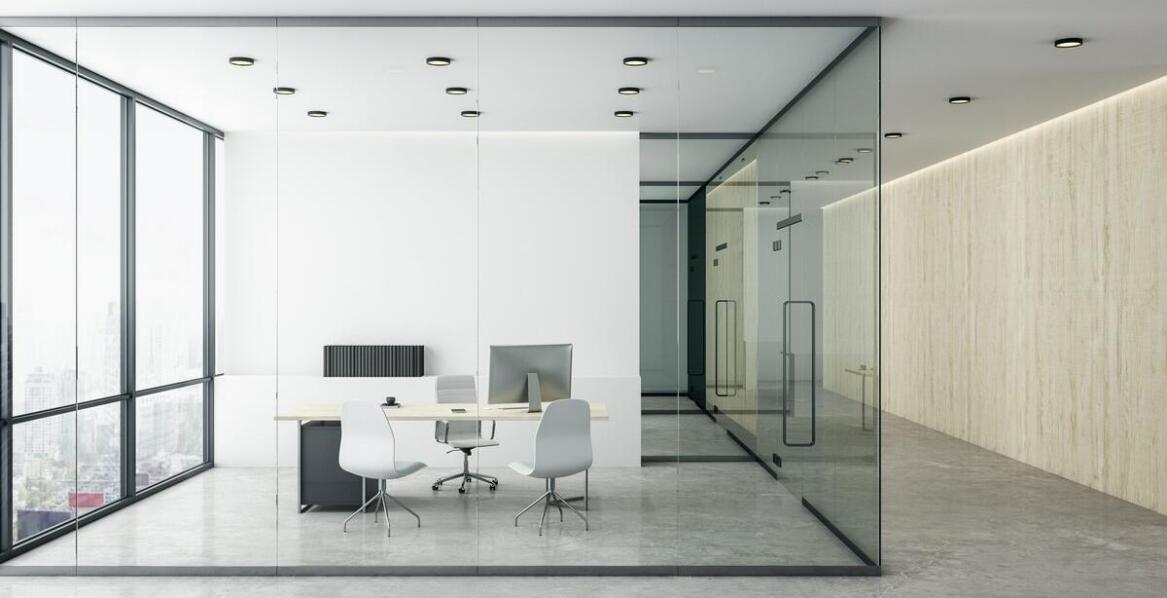 Ściany mobilne w biurach – jak zwiększają efektywność pracy zespołów?