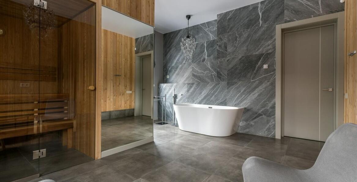 Co obejmuje serwis gwarancyjny i pogwarancyjny po montażu sauny?