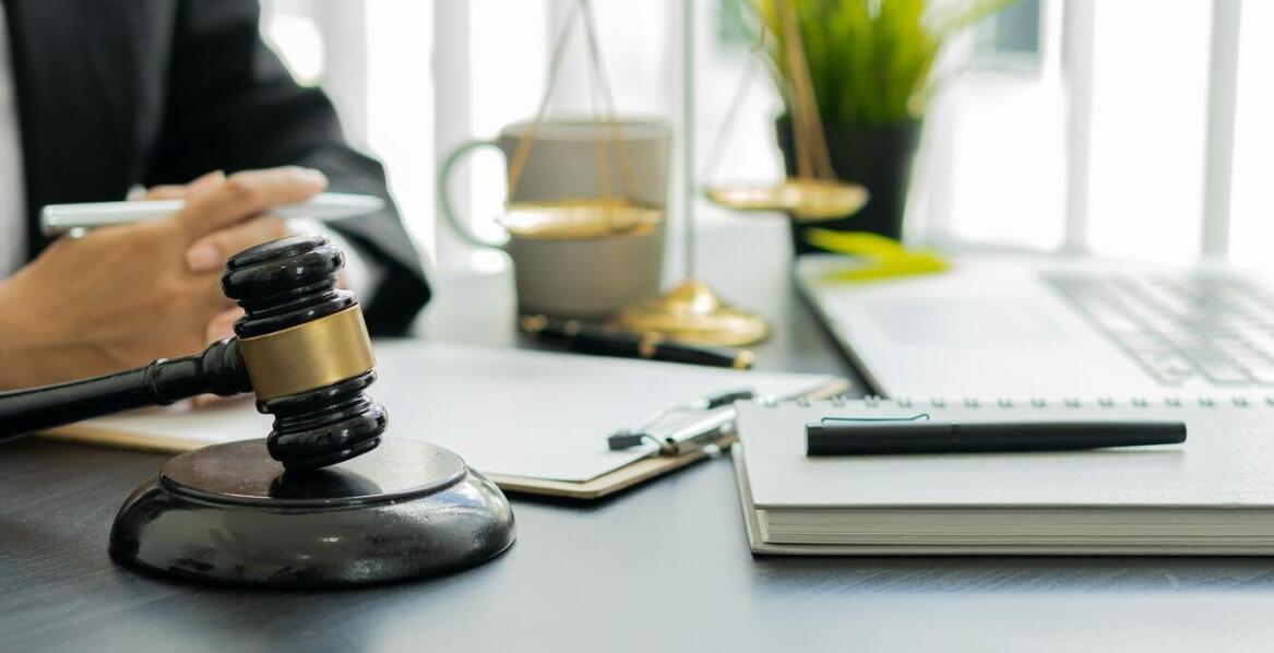 Jak adwokat może pomóc w procesie badania ojcostwa?