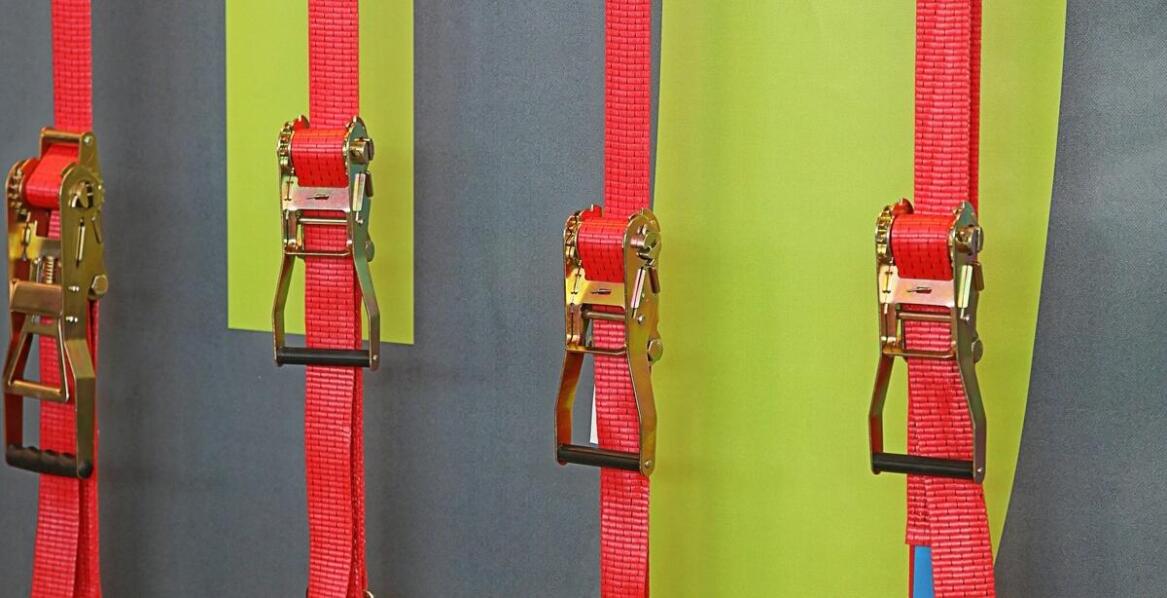 Kluczowe cechy stropów sprężonych w kontekście ochrony przed pożarem