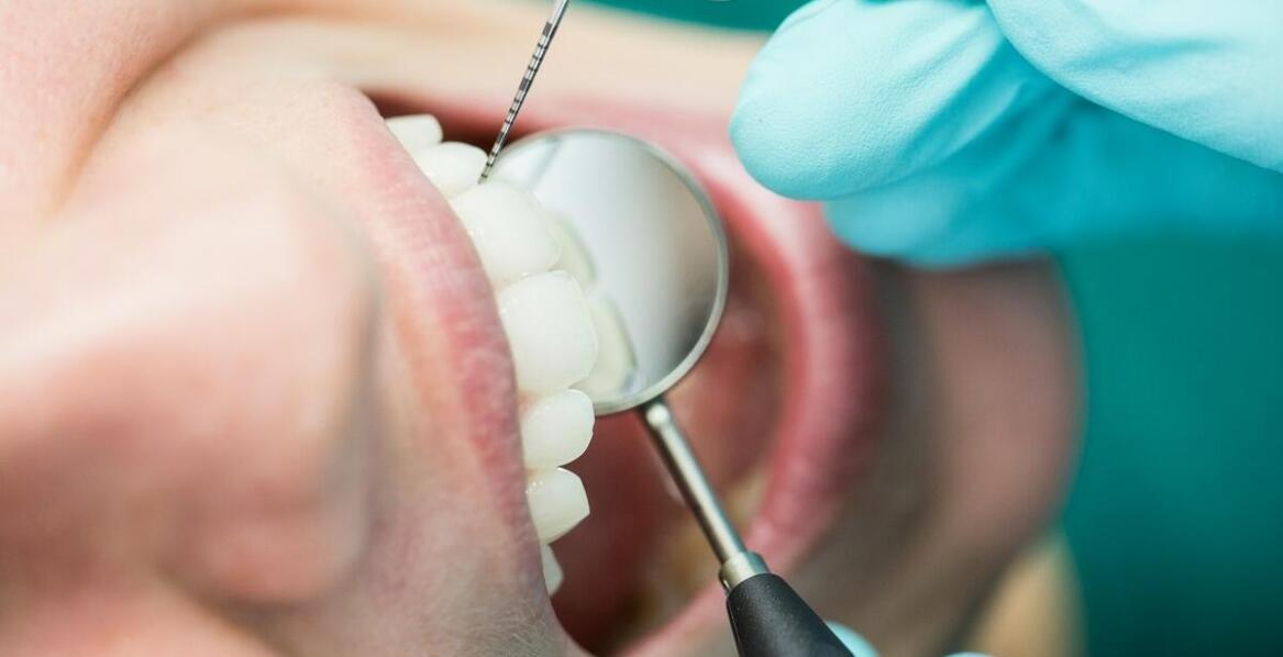 Jakie są najnowsze metody leczenia chorób przyzębia?