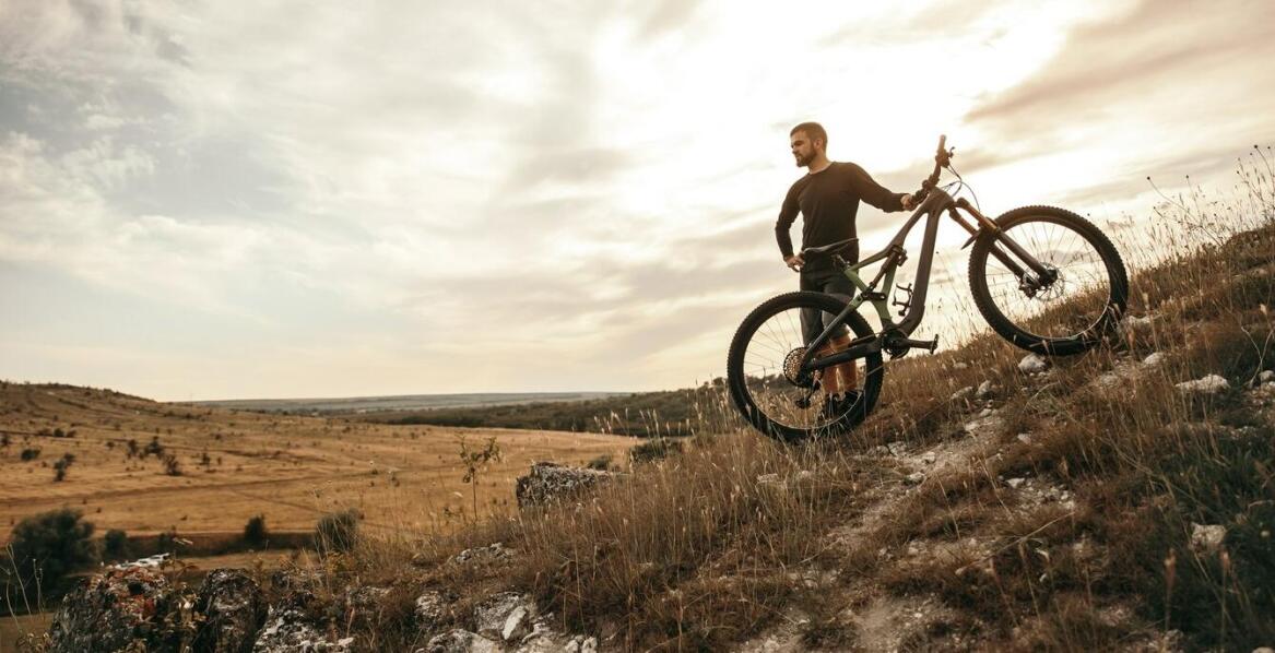 Jak poprawić komfort jazdy na rowerze MTB dzięki odpowiednim akcesoriom?