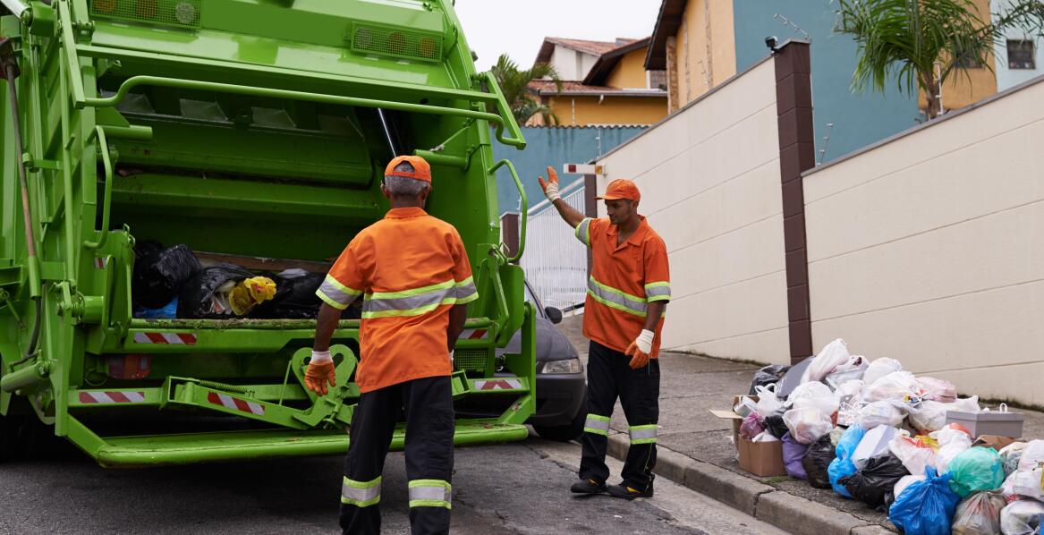 Dlaczego warto skorzystać z usług odbioru odpadów w regionie Tomaszowa Mazowieckiego?