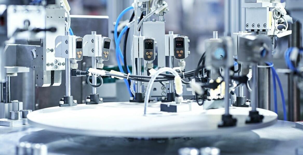 Dlaczego warto zainwestować w produkcję elektroniki na zlecenie?