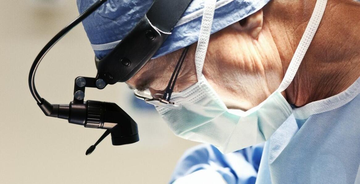 Chirurgia stomatologiczna: Jakie są najnowsze techniki regeneracji kości?