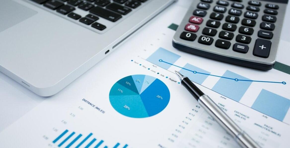 Rola niezależnych audytów mediowych w budowaniu transparentności rynku mediów