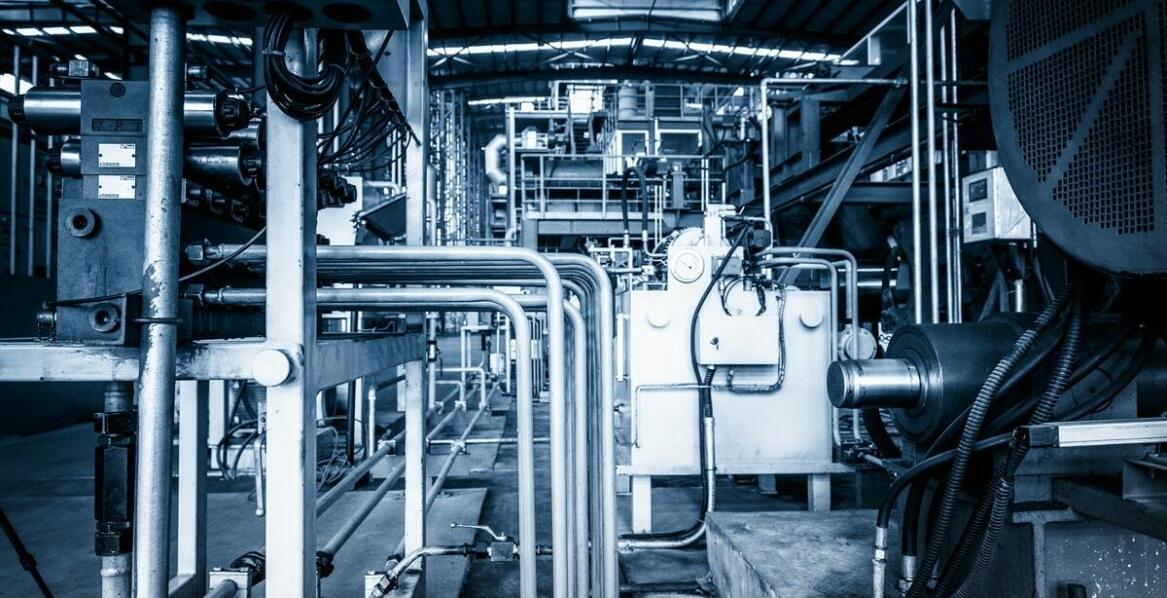 Wpływ systemów statycznych kompensacji na zmniejszenie opłat za energię