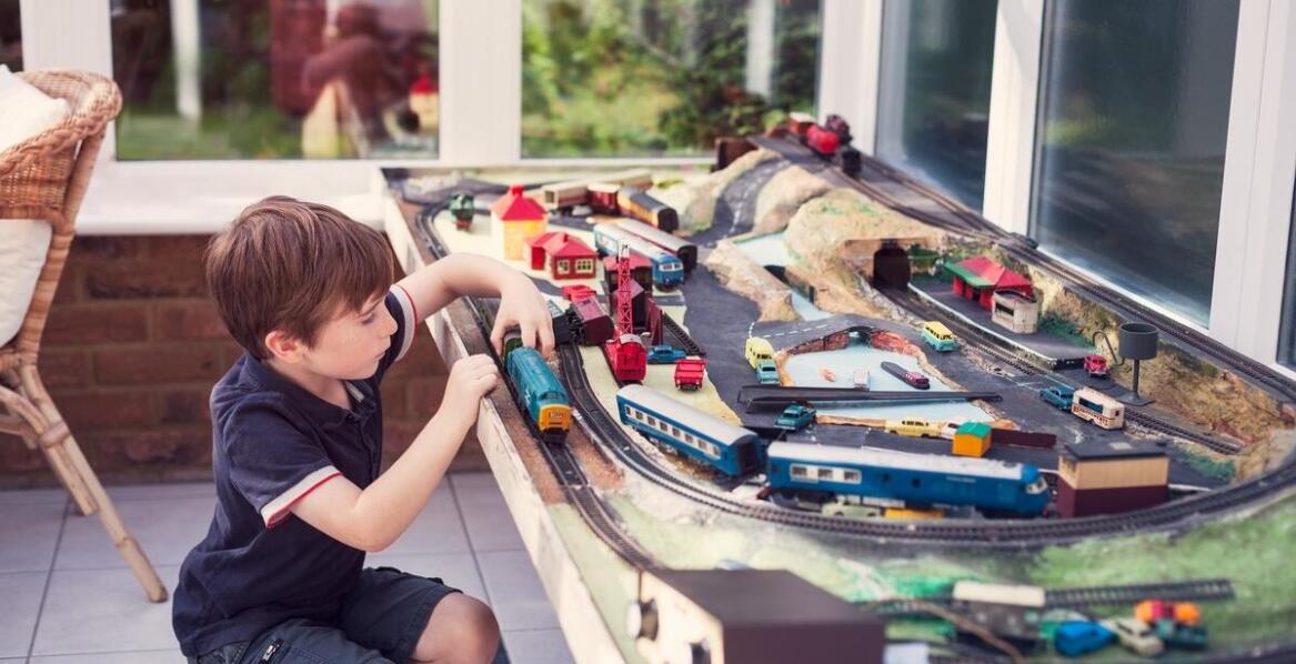 W jaki sposób kolejki elektryczne dla dzieci rozwijają zdolności manualne?