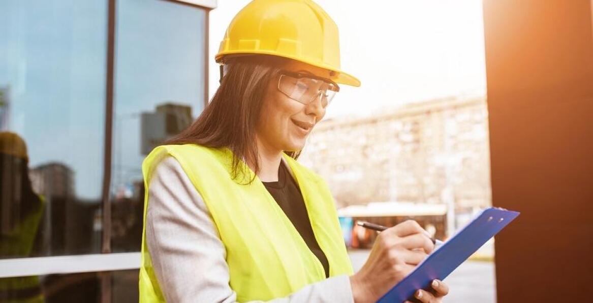 Kiedy warto skorzystać z ekspertyzy budowlanej i dlaczego jest to ważne?