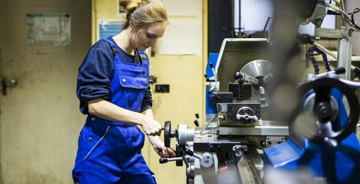 Jak serwis i konserwacja wpływają na trwałość maszyn?