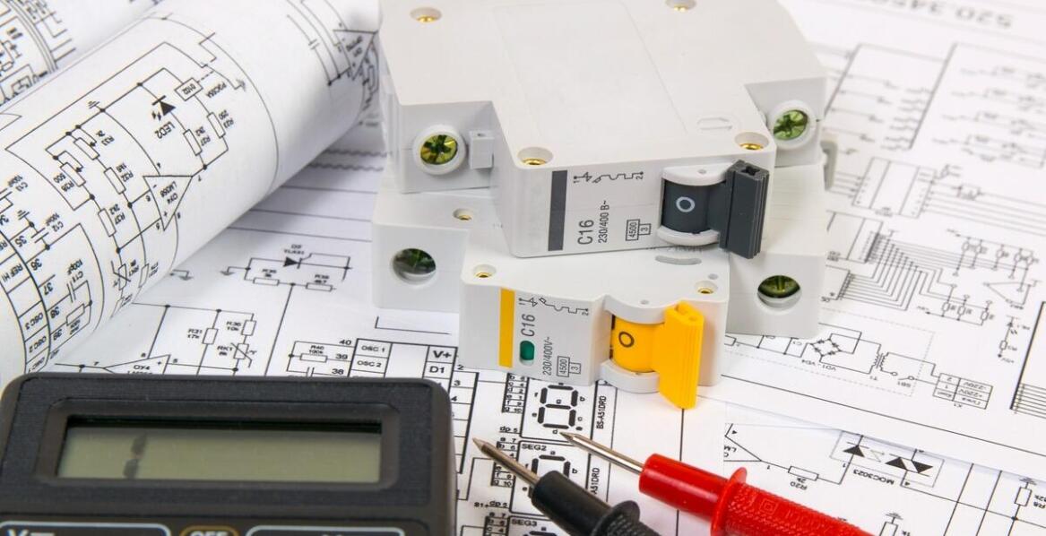 Istotne aspekty montażu instalacji elektrycznych w budynkach