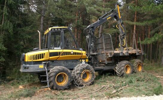 Wciągarki leśne - kluczowe funkcje i zastosowania w terenie
