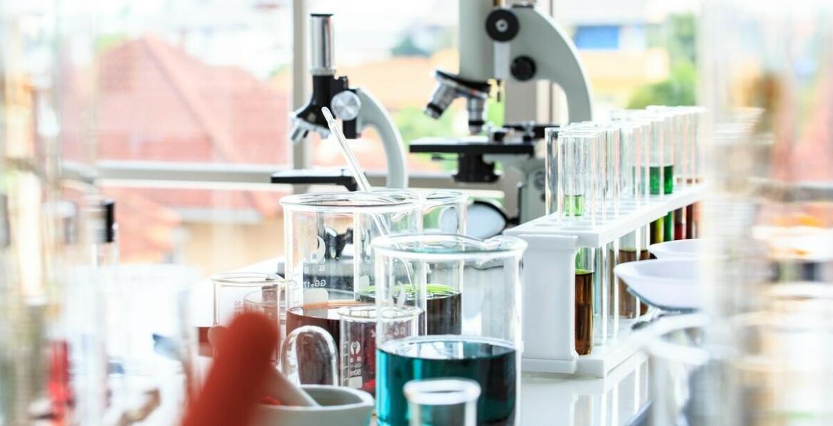 Jakie normy powinny spełniać sorbenty do oleju w przemyśle?