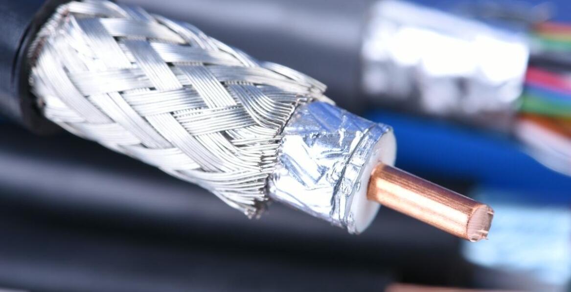 Wpływ kabli teleinformatycznych na szybkość i jakość przesyłu danych
