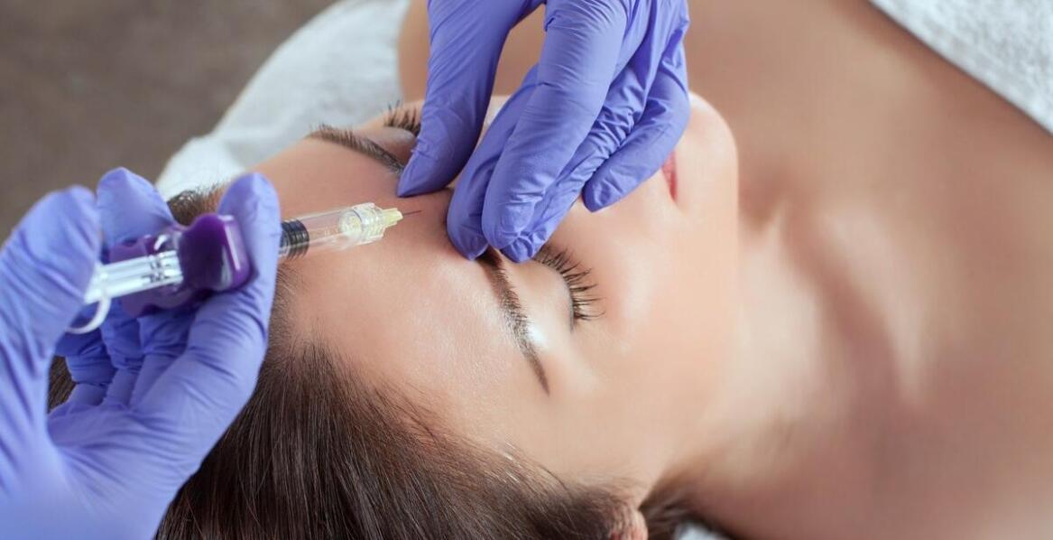 Klamry Frasera a redukcja zmarszczek – skuteczność i zastosowanie