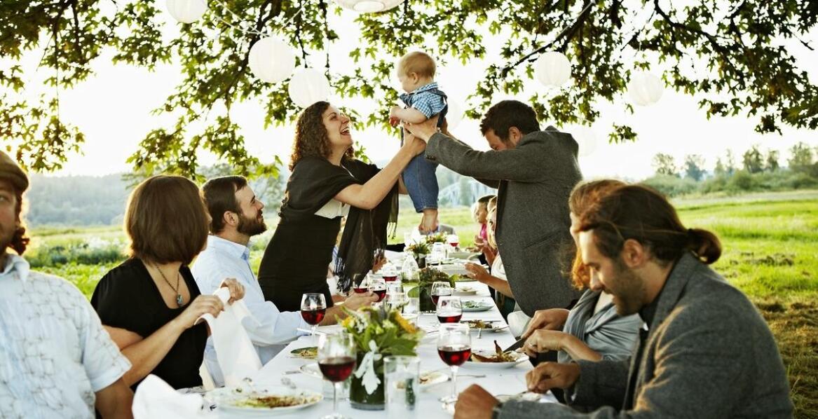 Jakie udogodnienia powinien oferować hotel na przyjęcia rodzinne?