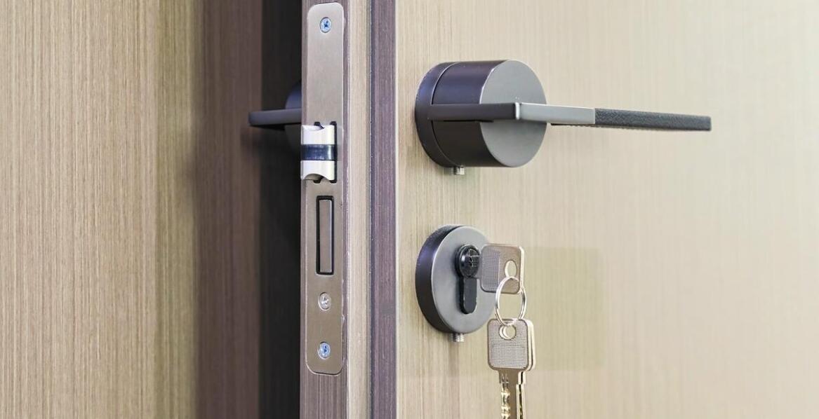 Drzwi Piaseczno a bezpieczeństwo: Jakie rozwiązania są dostępne?