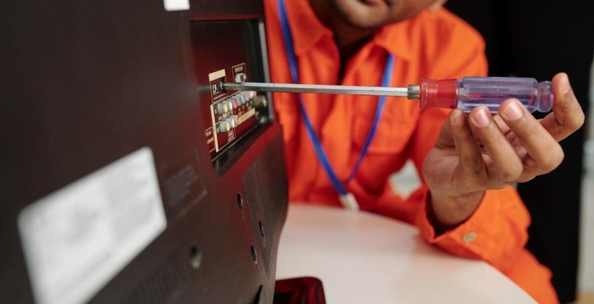 Dlaczego warto zainwestować w serwis gwarancyjny dla ekranów LED?