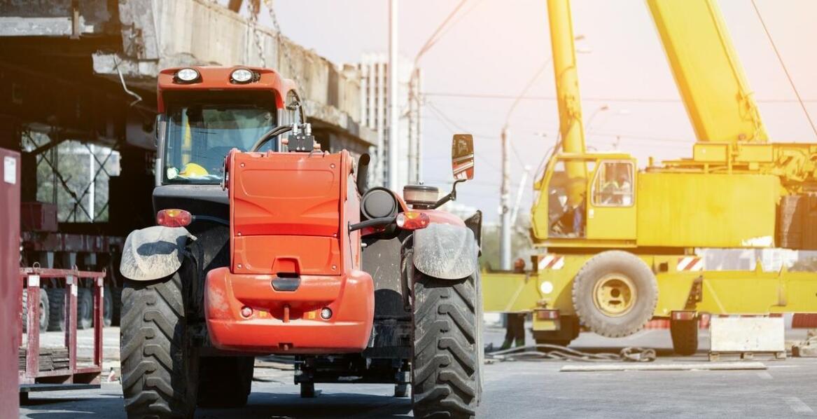 Zastosowanie pomp hydraulicznych w przemyśle drogowym - przykłady praktyczne