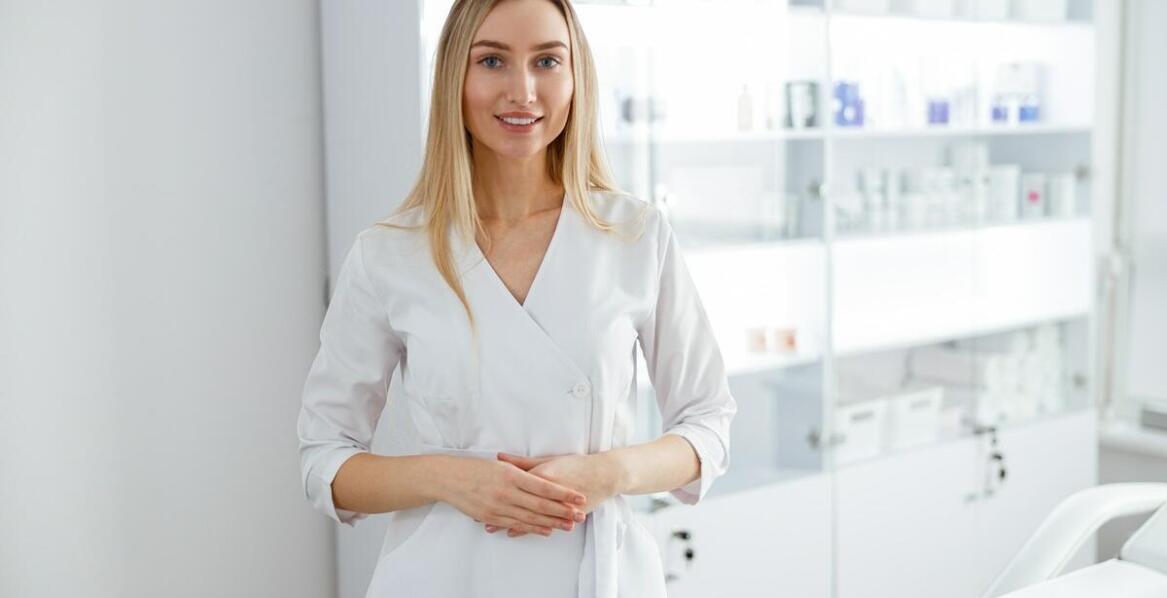 Radiofrekwencja mikroigłowa – kiedy warto rozważyć ten zabieg?