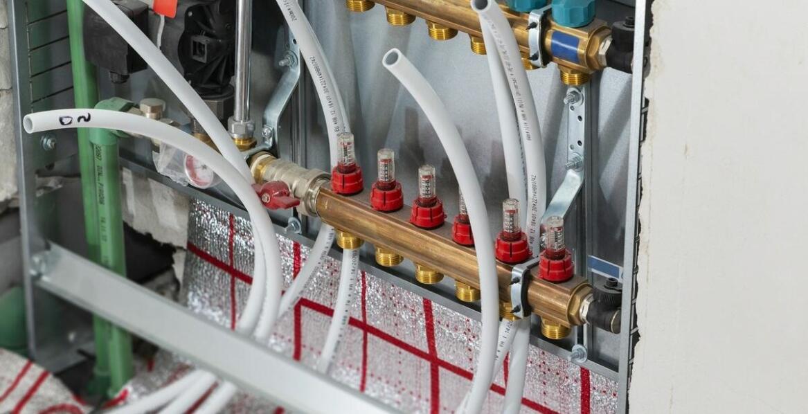 Dlaczego warto zainwestować w elastyczne rury preizolowane w systemach grzewczych?