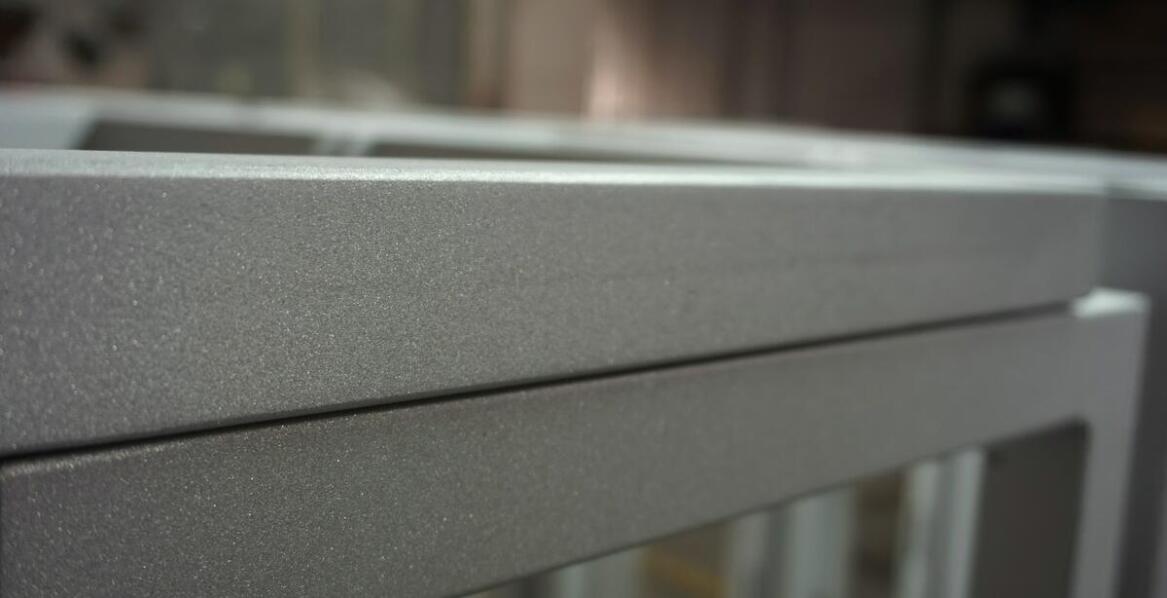 Uszczelki EPDM w praktyce – zastosowania w różnych typach szaf