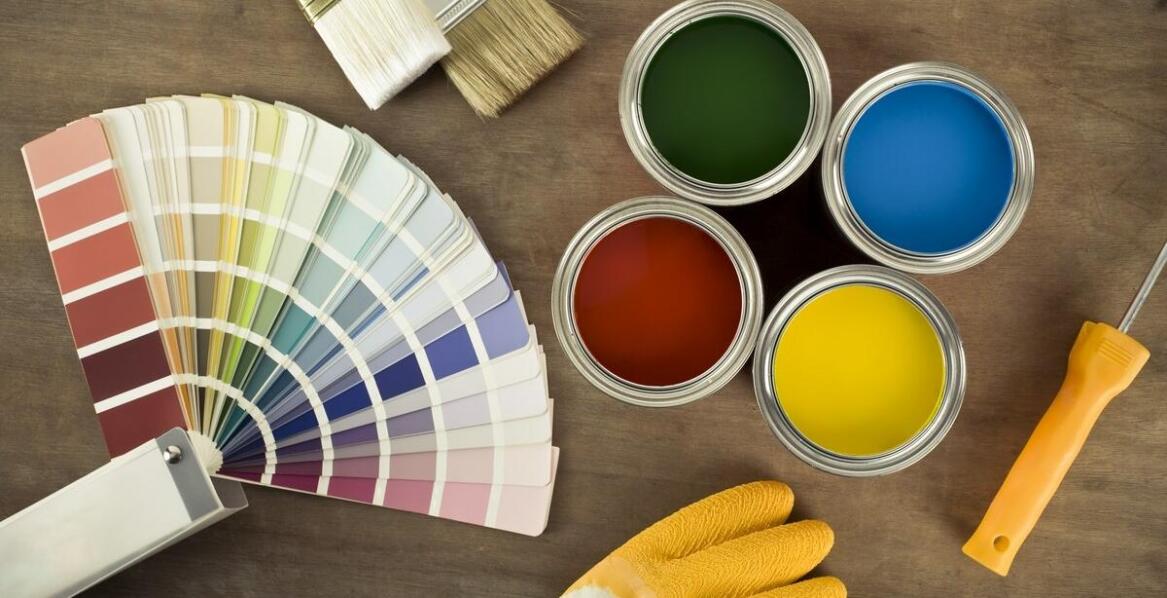 Jakie są najlepsze praktyki w aplikacji farby na parapety ceramiczne?