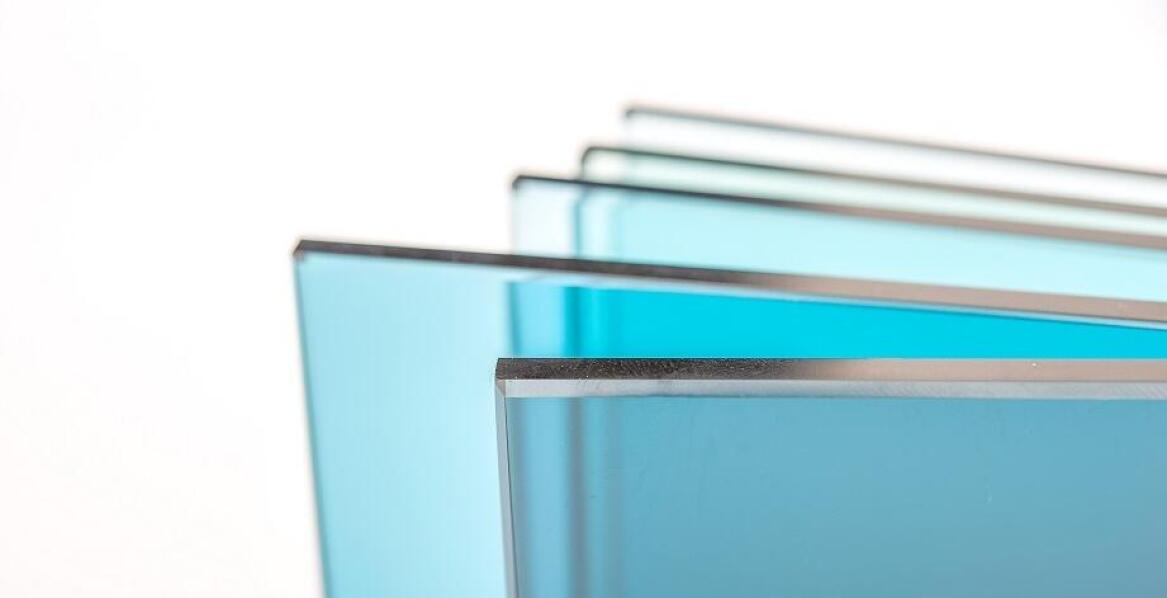Dlaczego warto kupować prosto od producenta plexi?