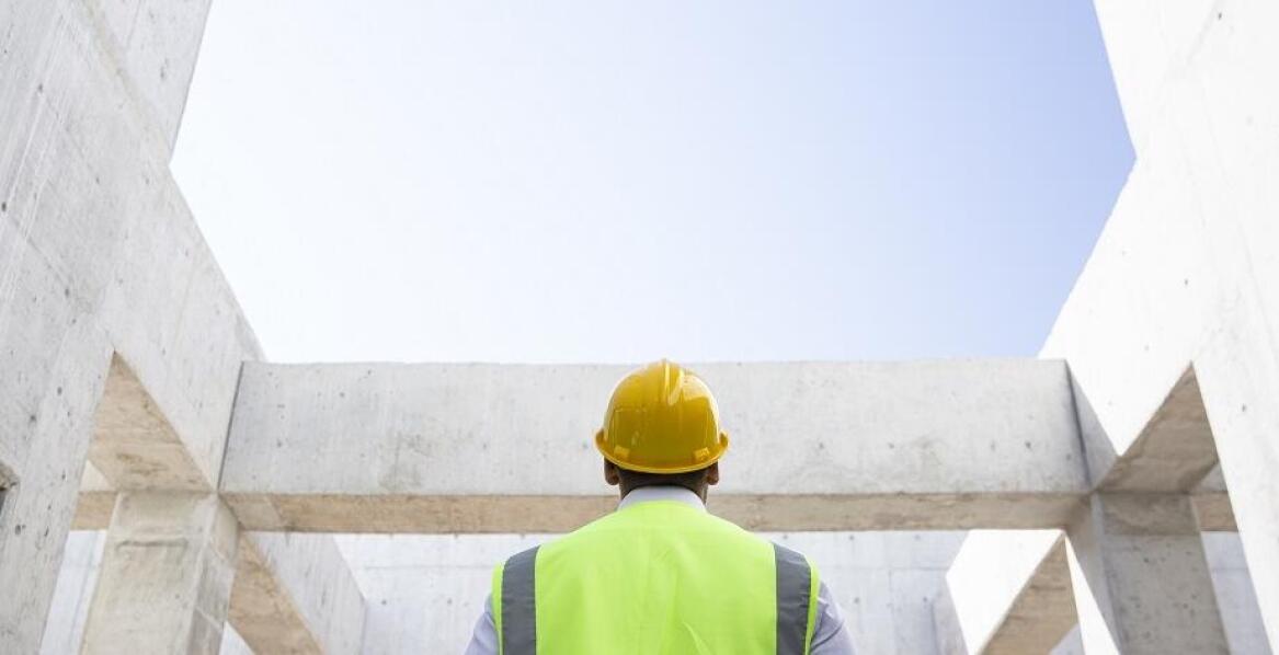 Co obejmuje kompleksowa usługa nadzoru budowlanego?