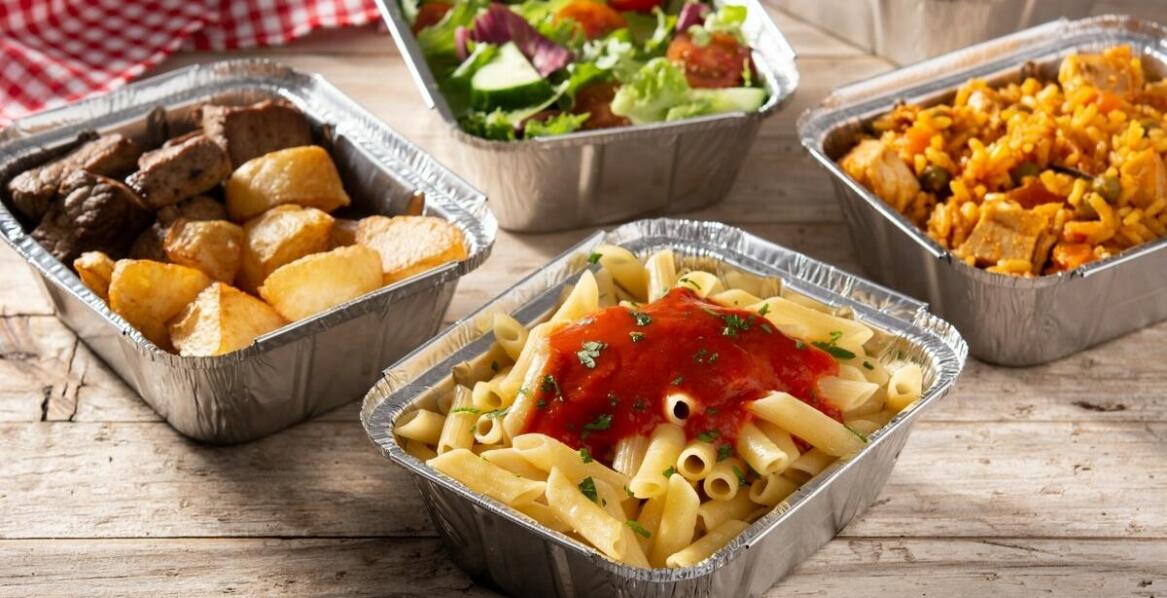 Folia aluminiowa jako sposób na przyciągnięcie uwagi przechodniów