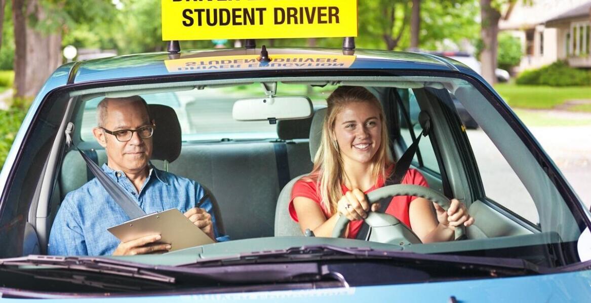 Jak nowoczesne technologie wpływają na efektywność nauki jazdy?