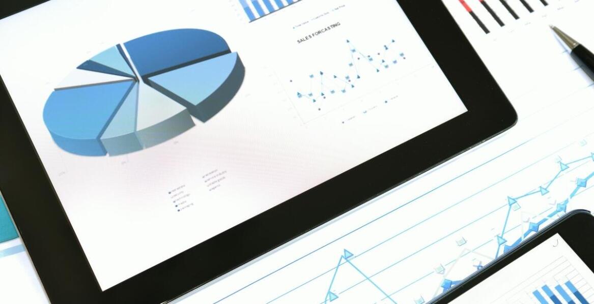 Kalkulator liter w kontekście nowoczesnych technologii reklamowych