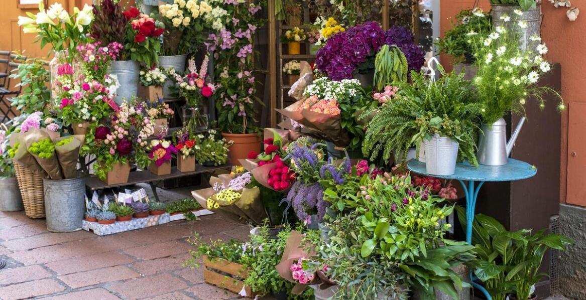 Jak analiza cenowa z giełdy w Lublinie może pomóc florystom w planowaniu zakupów?