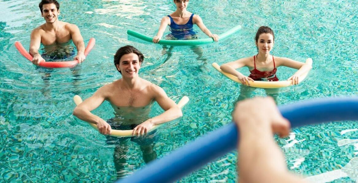 Jak efektywnie planować zajęcia z nauki pływania dla dorosłych?