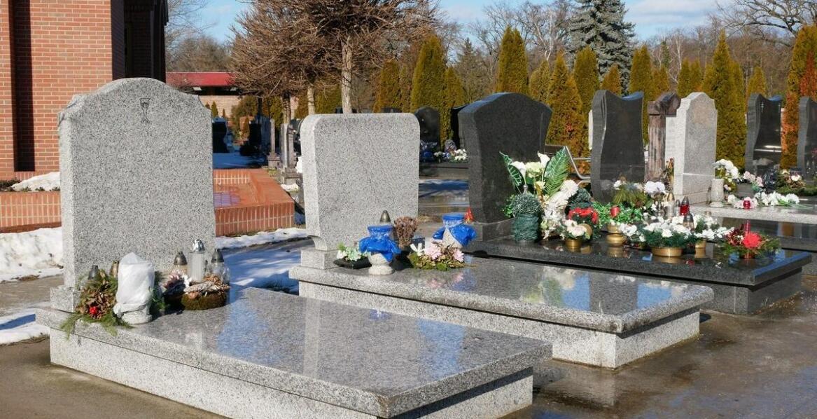 Najnowsze trendy w projektowaniu nagrobków w Ełku