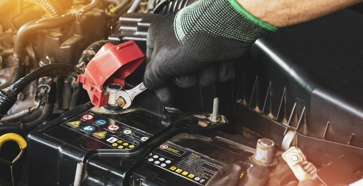 Profesjonalizm i szybkość - cechy wyróżniające mobilny serwis akumulatorów