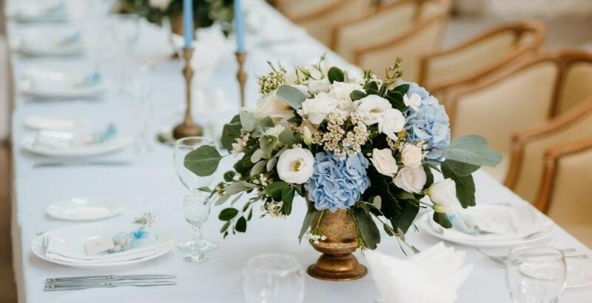 Jak zaskoczyć gości unikalnym designem pudełek na ciasto weselne?