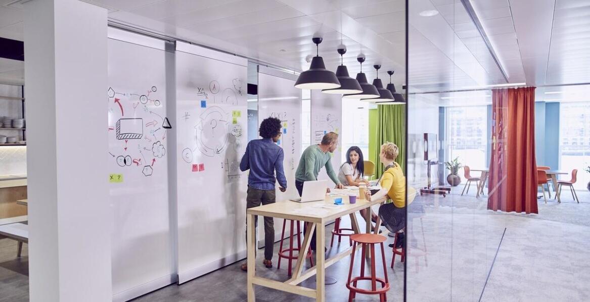 Proces adaptacji projektów architektonicznych w Biurze projektowym Złocieniec