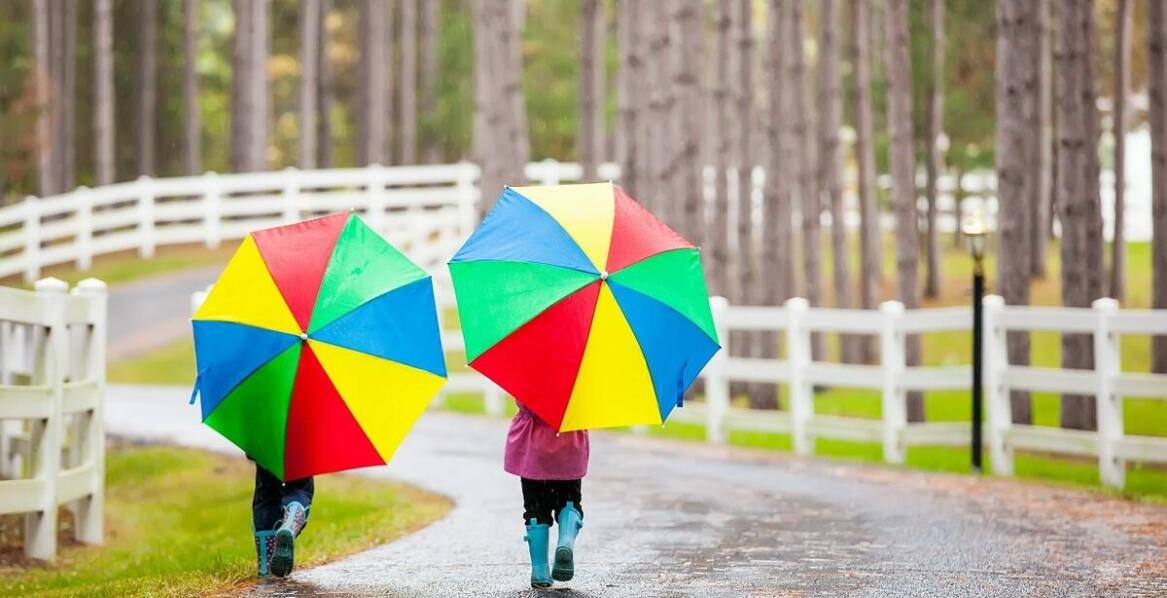 Dlaczego warto kupić dziecku kalosze?