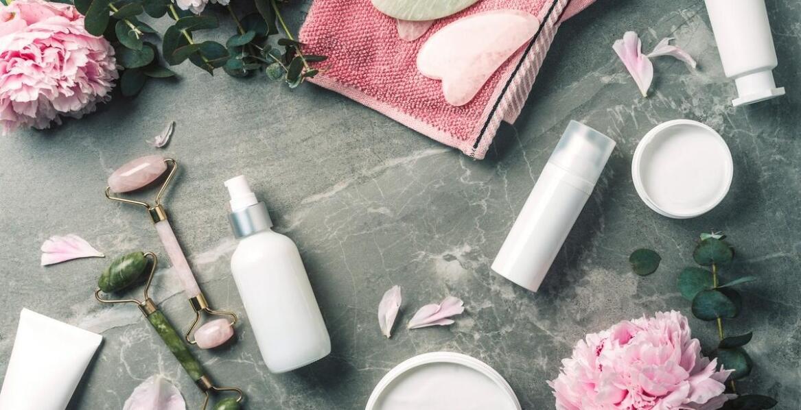 Mini masażer do twarzy - w jakim celu jest stosowany?