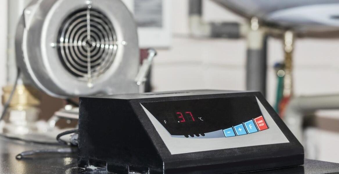 Jak utrzymać stabilną temperaturę w terrarium przez cały rok?