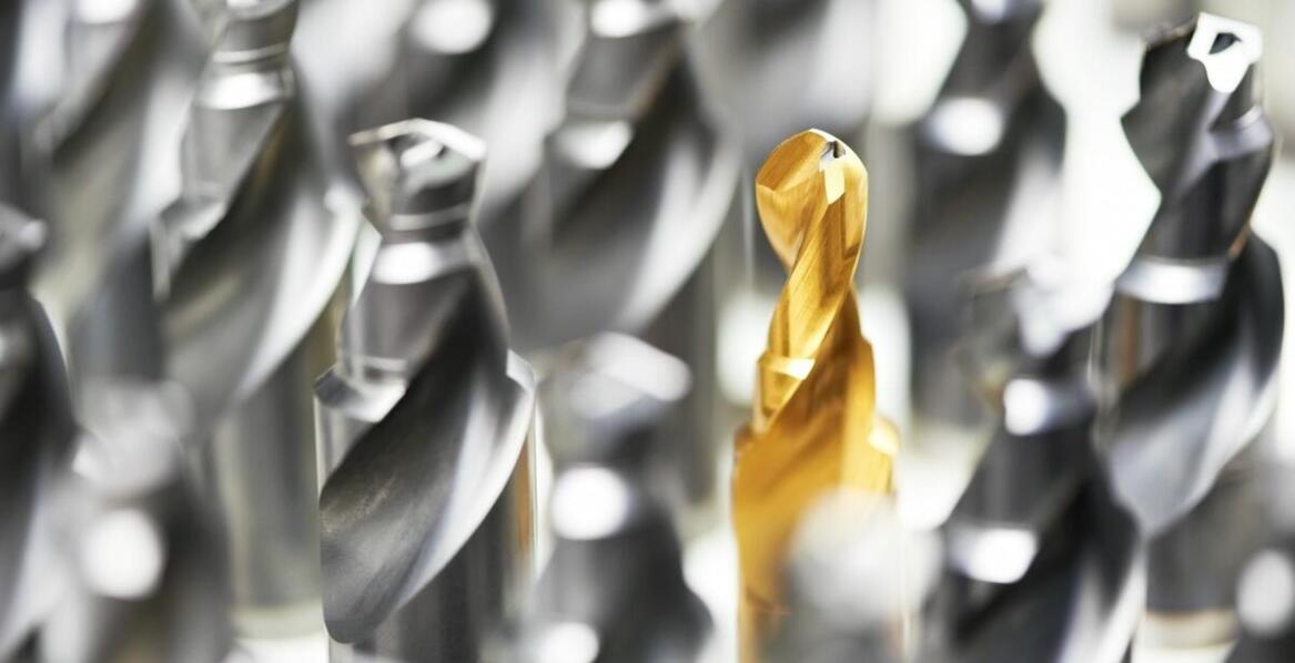 Dlaczego warto wybrać diamentowe frezy do okien w produkcji?